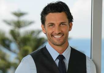 Tim Robards - Entertainment & Celebrity Bureau - Book and Contact TV Personalities