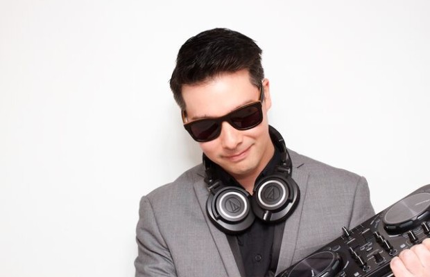 DJ Lee – Entertainment Bureau – Book Sydney Based Wedding and Event DJs